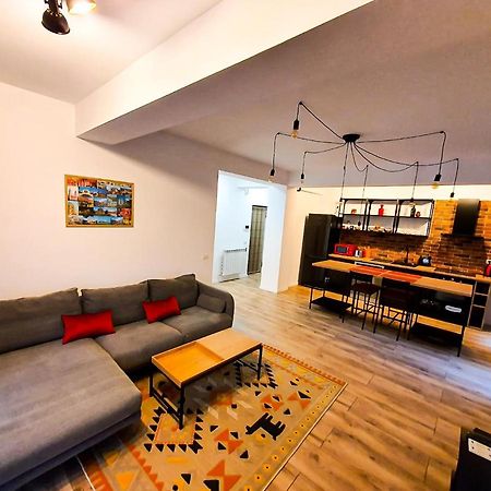 Apartament Urban Retreat: Industrial Chic 1Br Ap - Heart Of Bukareszt Zewnętrze zdjęcie