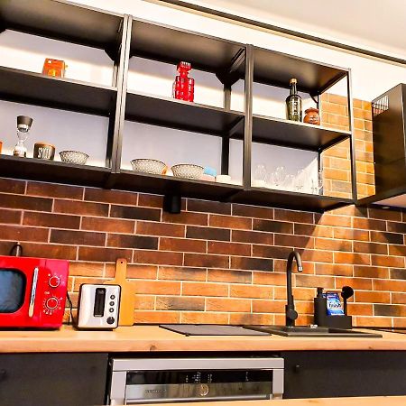 Apartament Urban Retreat: Industrial Chic 1Br Ap - Heart Of Bukareszt Zewnętrze zdjęcie