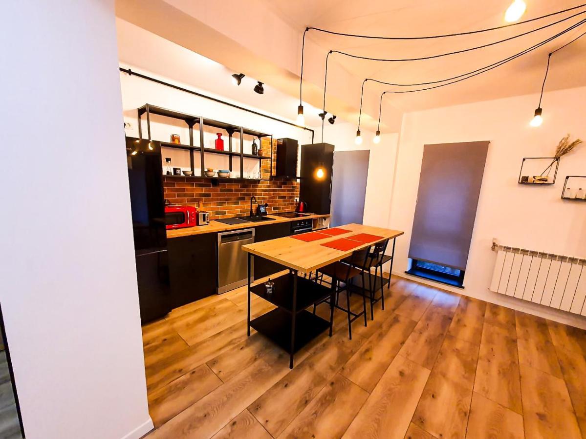 Apartament Urban Retreat: Industrial Chic 1Br Ap - Heart Of Bukareszt Zewnętrze zdjęcie
