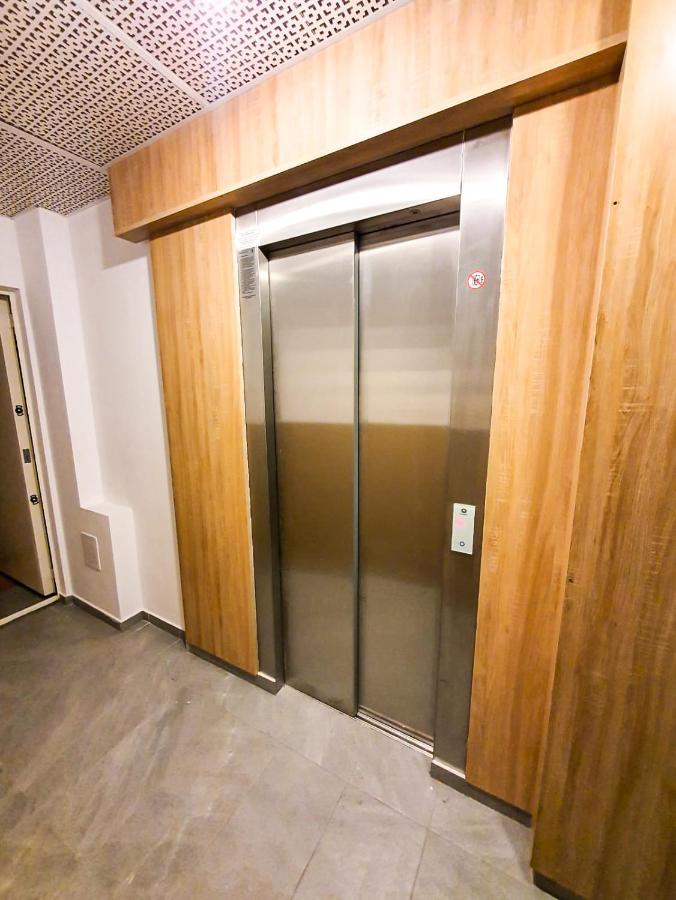 Apartament Urban Retreat: Industrial Chic 1Br Ap - Heart Of Bukareszt Zewnętrze zdjęcie