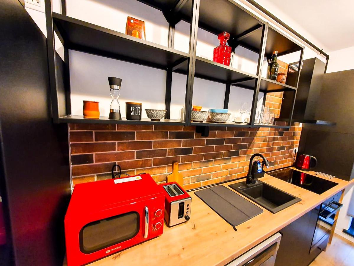 Apartament Urban Retreat: Industrial Chic 1Br Ap - Heart Of Bukareszt Zewnętrze zdjęcie